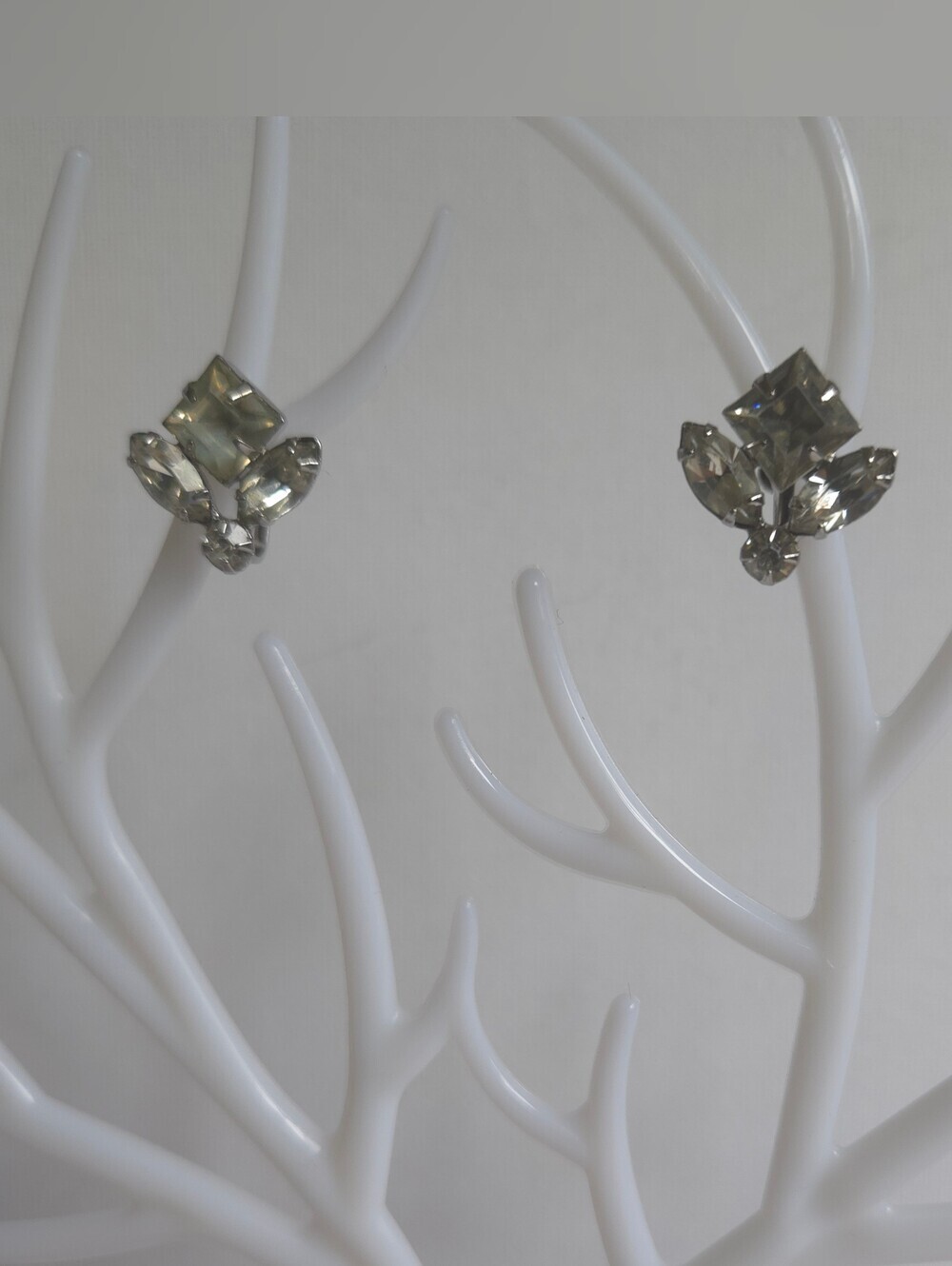 Vintage Rhodium Plated Clear Rhinestone Screw Back Earrings Geometric Cluster